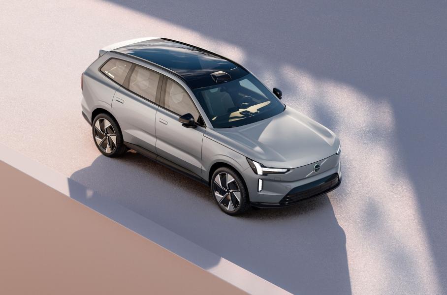 Самый технологичный Volvo: представлен электрический кроссовер EX90