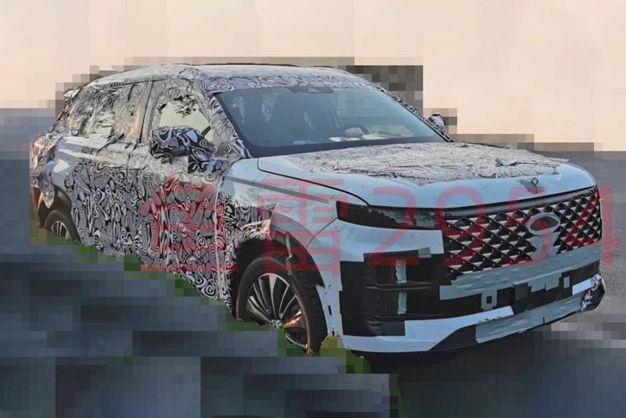 Раскрыт интерьер неизвестной модели Chery