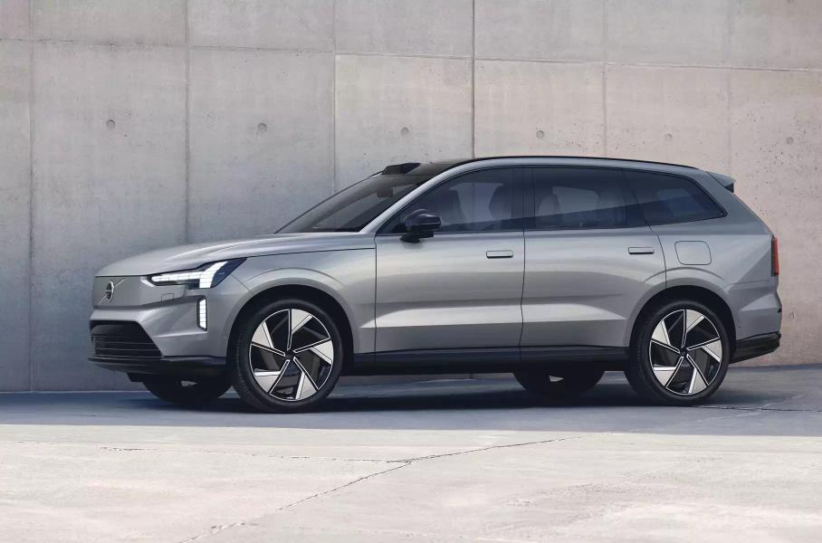 Флагманский электрокроссовер Volvo, рекорд Mercedes-AMG на Нюрбургринге и внедорожный Porsche 911: главное за неделю