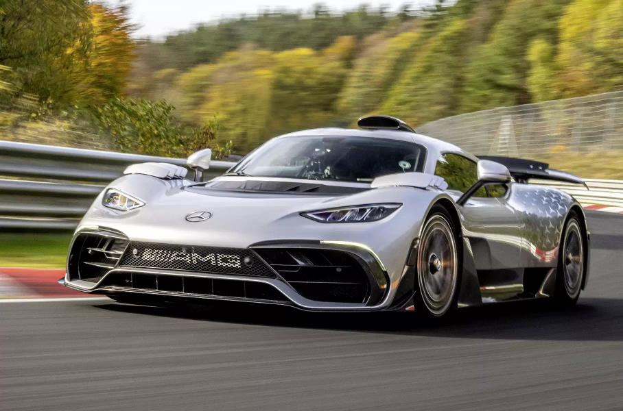 Флагманский электрокроссовер Volvo, рекорд Mercedes-AMG на Нюрбургринге и внедорожный Porsche 911: главное за неделю