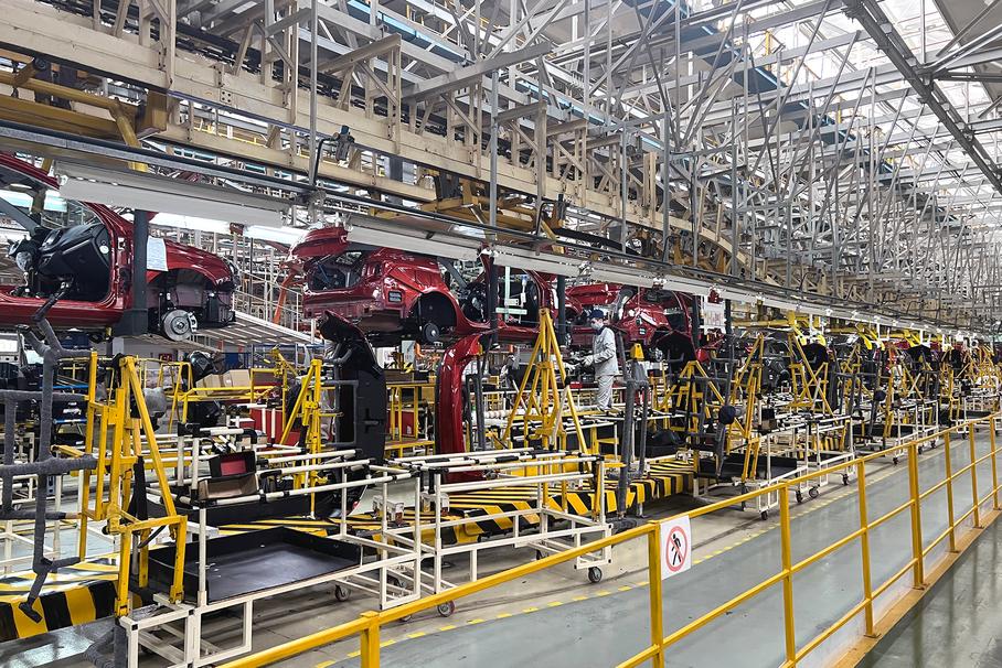 АвтоВАЗ выпустит новую Lada Vesta в 2023 году, но только с «механикой»