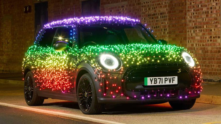 MINI сделала светящийся электромобиль ради благотворительности
