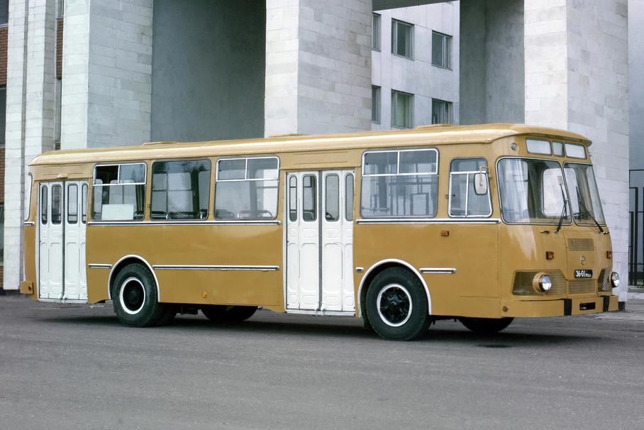 ЛиАЗ 677. Архивное фото