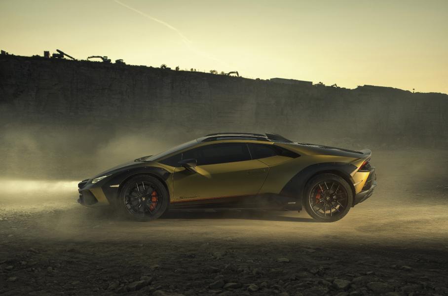 Lamborghini представила внедорожный Huracan Sterrato