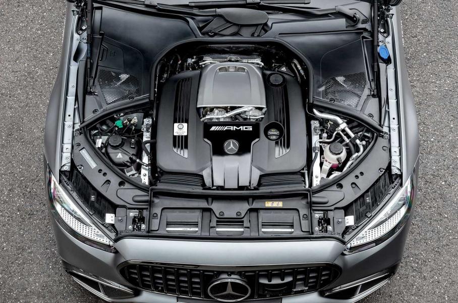 Двигатель V8 M 177 под капотом Mercedes-AMG S 63 E Performance