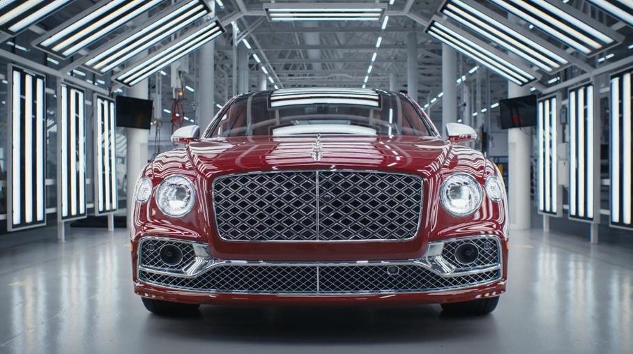 Bentley сыграла «Щелкунчика» звуками завода