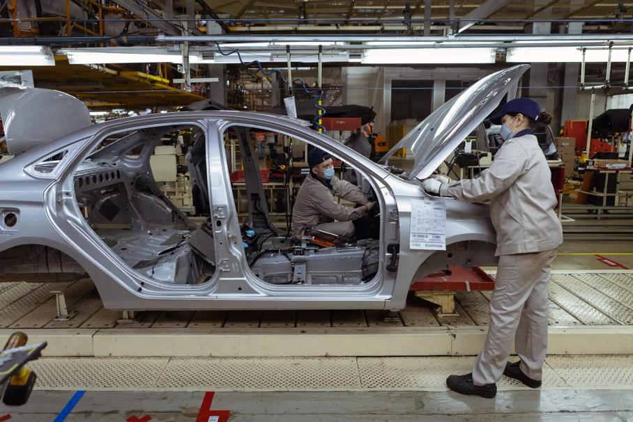 Более 400 тысяч: АвтоВАЗ утвердил производственный план на 2023 год
