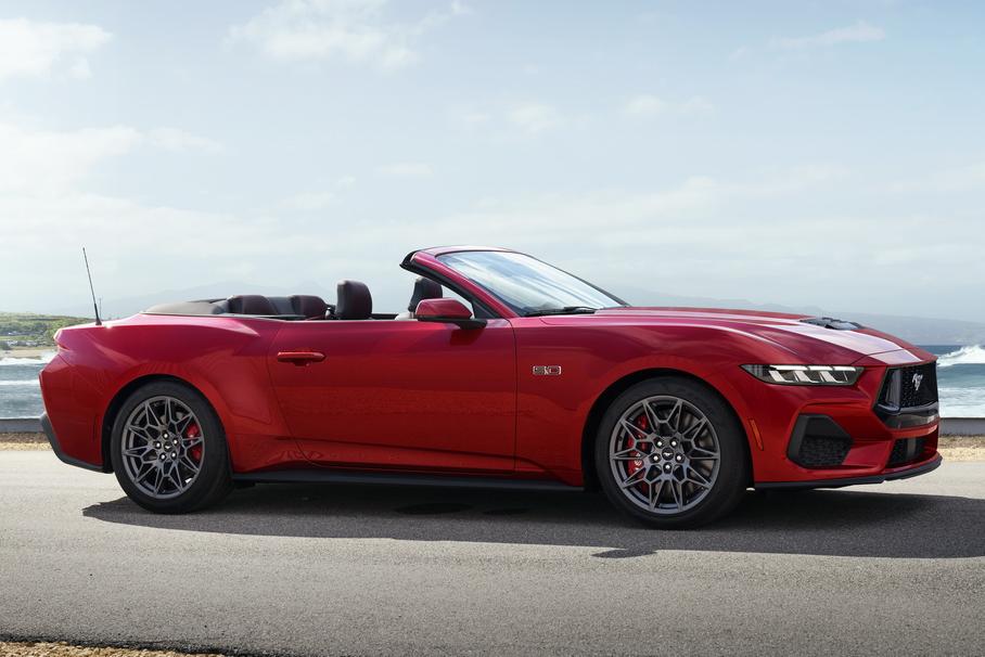 Ford рассекретил мощность абсолютного нового Mustang