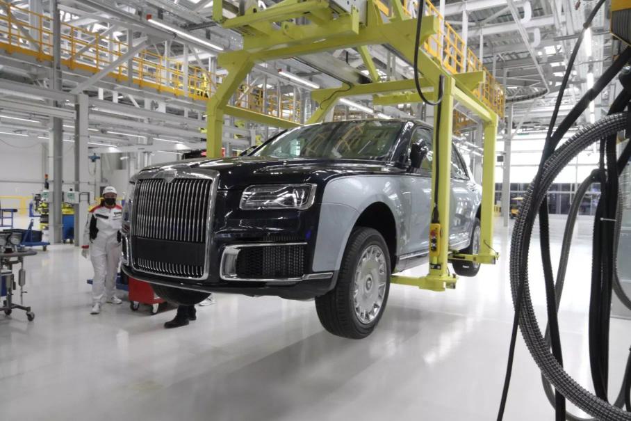 Раскрыт срок старта производства автомобилей Aurus в ОАЭ