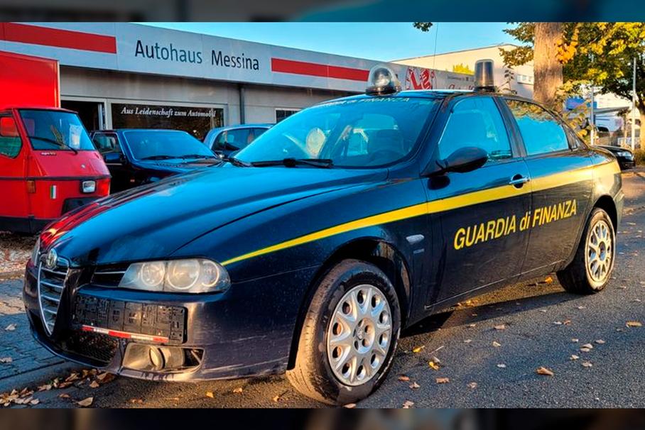 Автомобили полиции на продажу