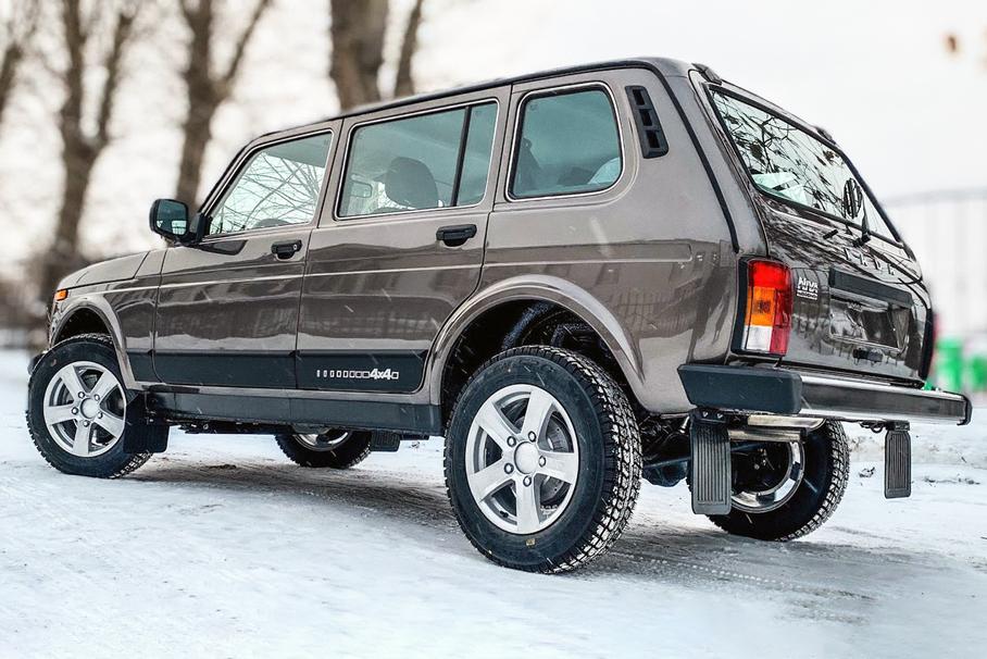 Lada Niva Legend