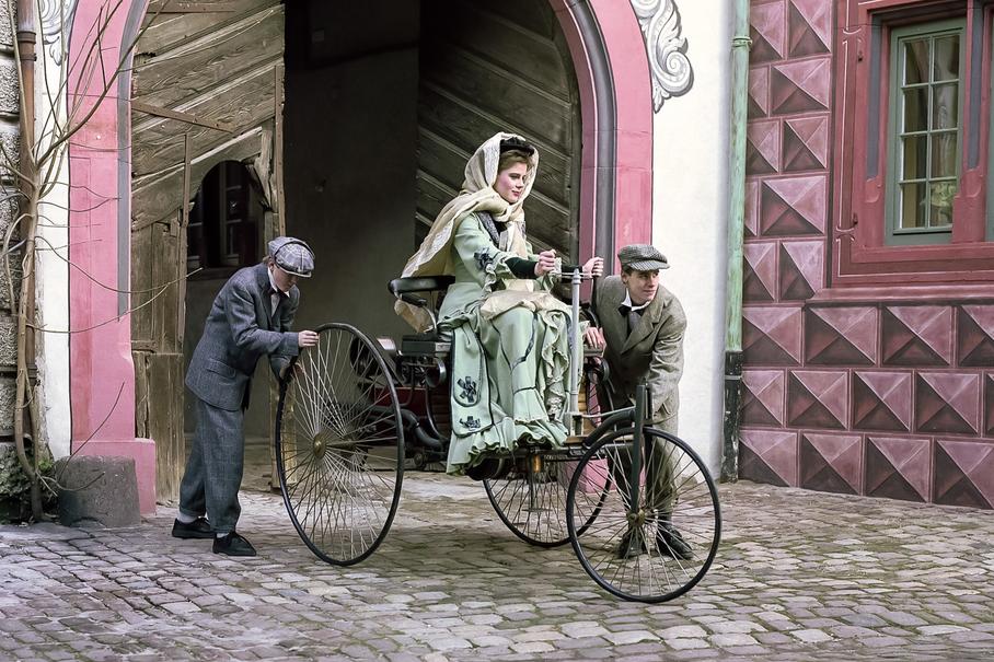 В 2019 году компания Mercedes-Benz [выпустила ролик](https://motor.ru/news/benzmovie-12-03-2019.htm) о путешествии Берты с детьми — это настоящий маленький фильм длиной всего 4 минуты