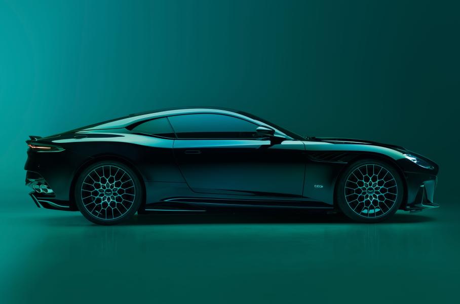 Представлен финальный Aston Martin DBS с 770-сильным V12