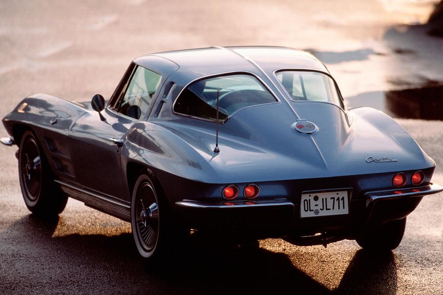 Chevrolet Corvette C2 Sting Ray (1963 год). Ну какой, в самом деле, багажник!
