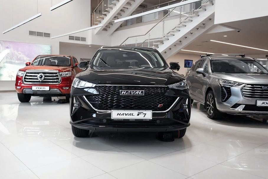В России пересчитали китайские автосалоны