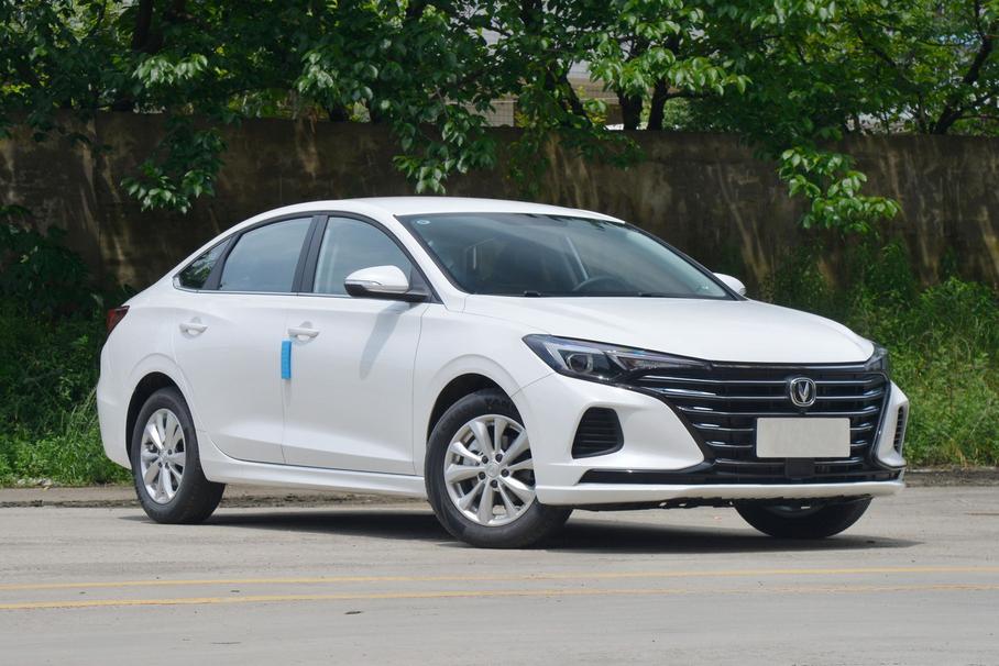 Changan привезет в Россию бюджетный седан с «атмосферником»