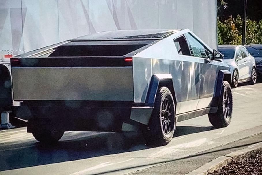 Tesla Cybertruck Beta