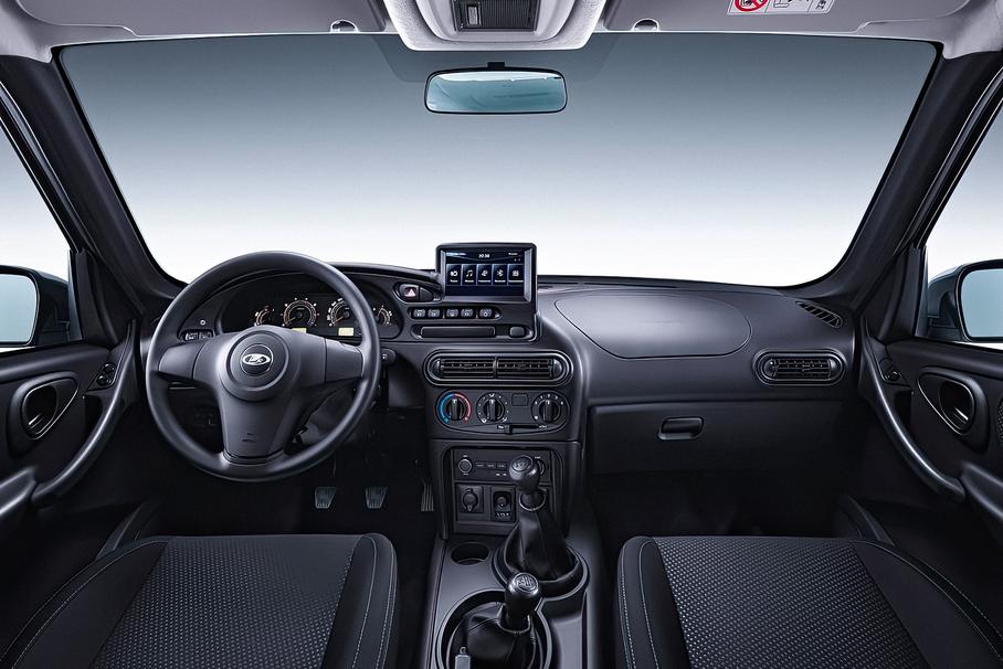 Lada Niva Travel