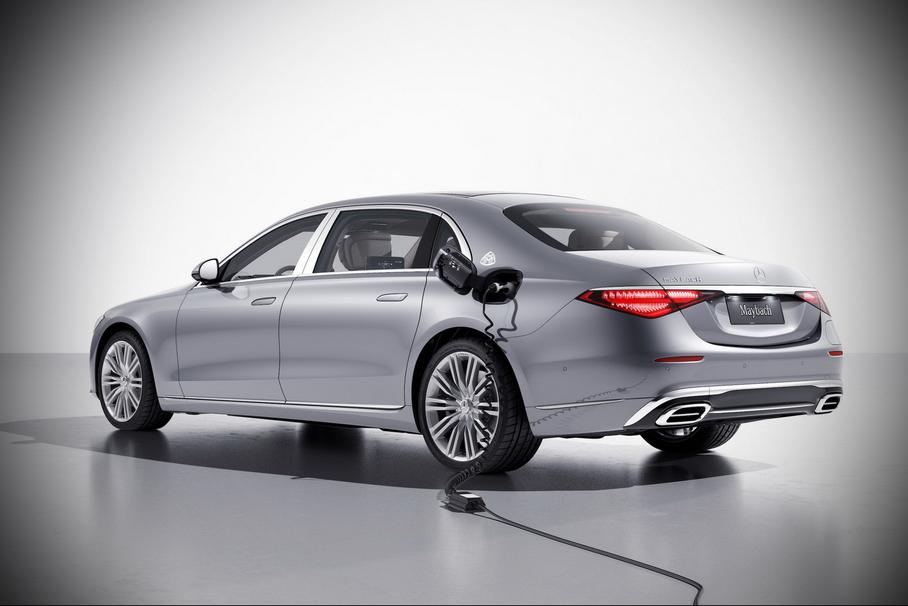 Mercedes-Benz лишил Maybach S-Class полного привода