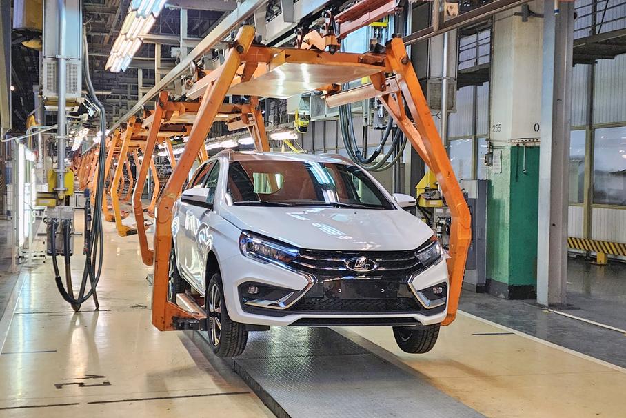 Раскрыта дата начала серийного производства новой Lada Vesta
