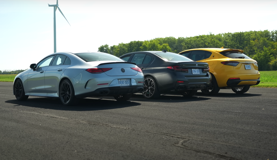 Видео: кроссовер Maserati сравнили в гонке с седанами Mercedes-AMG и BMW