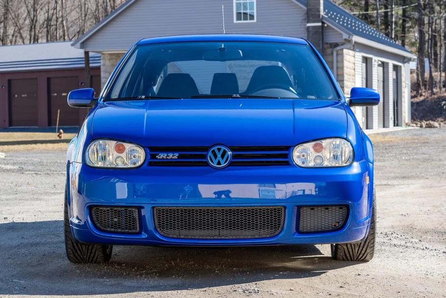 19-летний Volkswagen Golf R пустили с молотка вдвое дороже нового