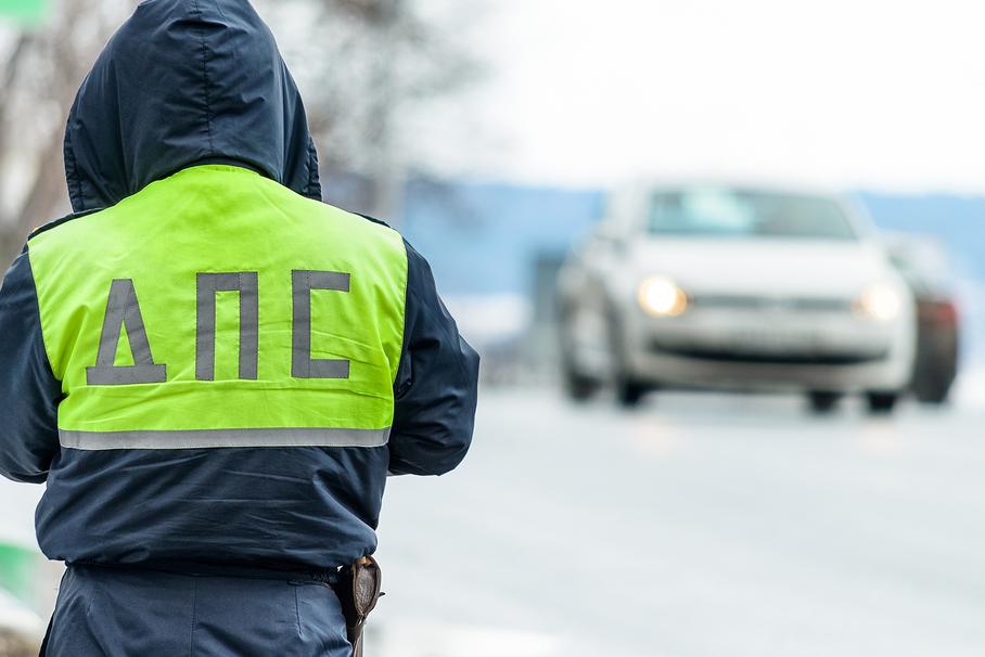 В России предложили конфисковывать автомобили нарушителей ПДД в пользу армии