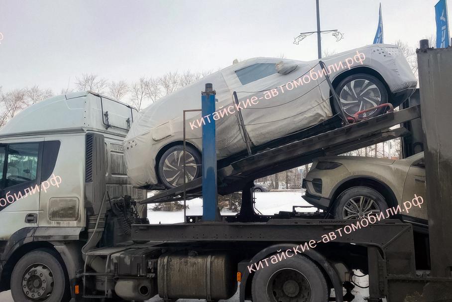 Первая партия Geely Monjaro прибыла в российские автосалоны