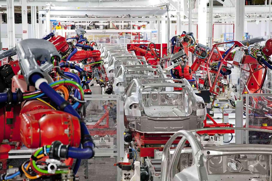 Tesla урежет расходы вдвое, чтобы выпустить недорогой электрокар