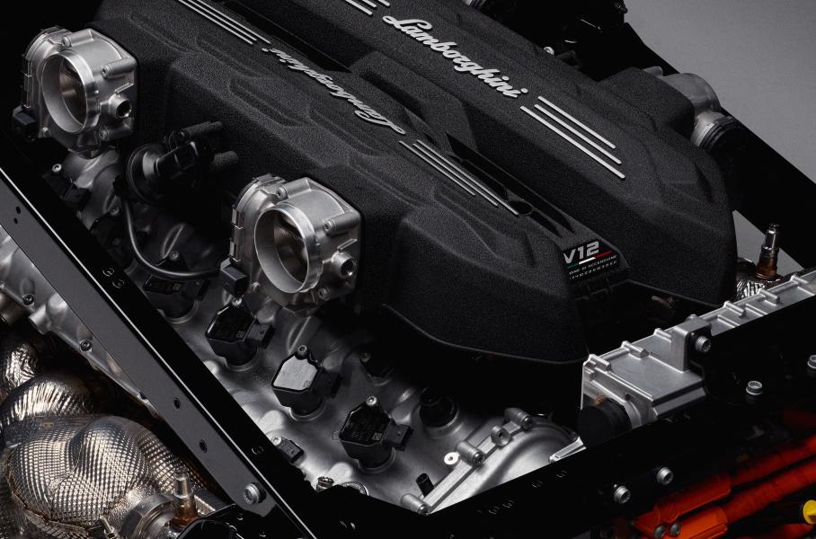 Новый супергибрид Lamborghini будет выдавать 1015 лошадиных сил