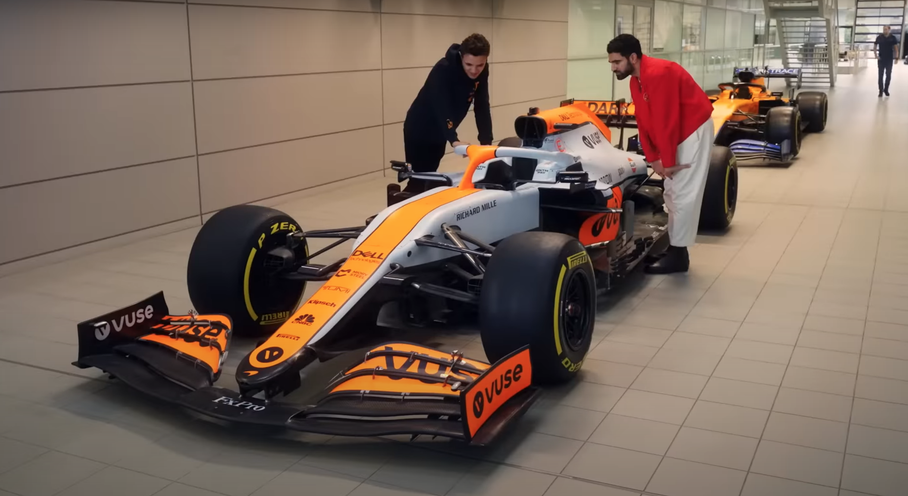 Видео: гонщик Формулы-1 Ландо Норрис показал экскурсию по базе McLaren