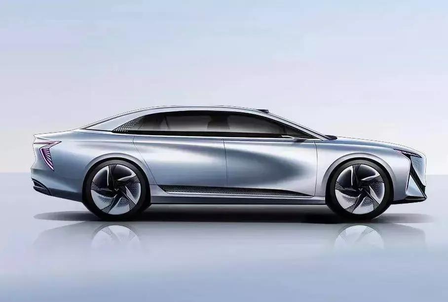 Обновлённые Tesla Model S и Model X, новый интерьер Exeed VX и самый сложный Rolls-Royce: главное за неделю