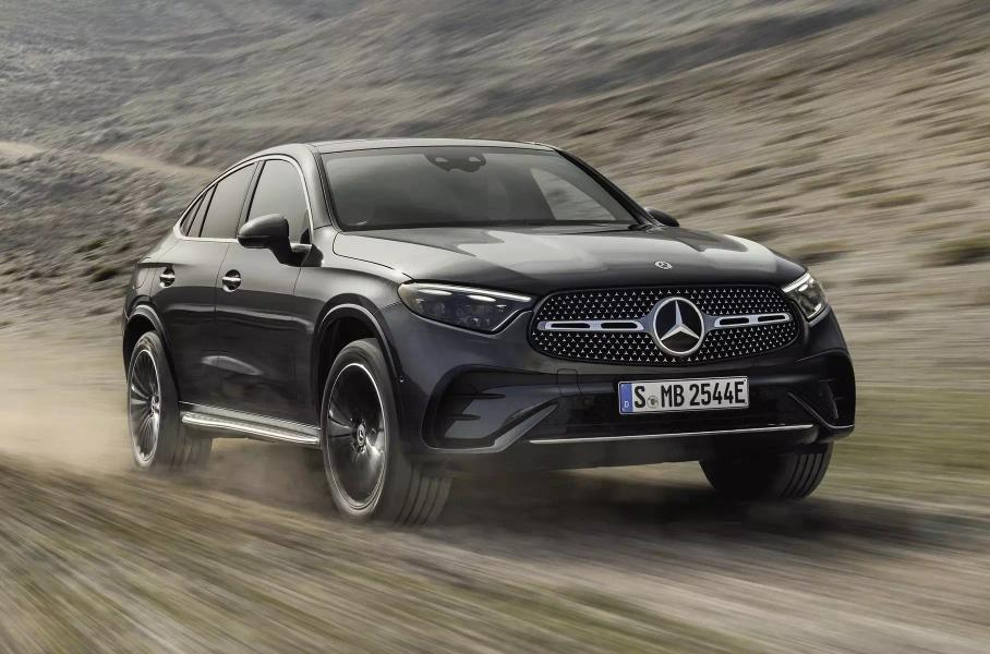Новый Mercedes-Benz GLC Coupe, кабриолет Ferrari Roma, обновлённые Mercedes-Benz GLA и GLB: главное за неделю