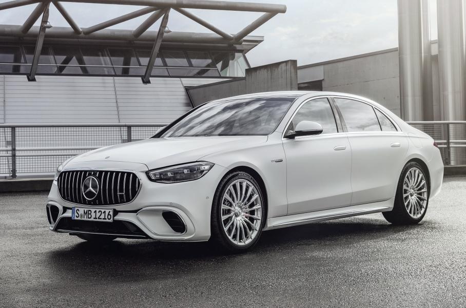 Названа стоимость самого мощного Mercedes-Benz S-Class