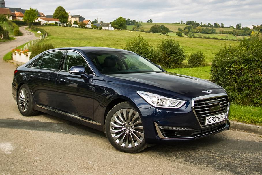 Genesis G90. Архивное фото