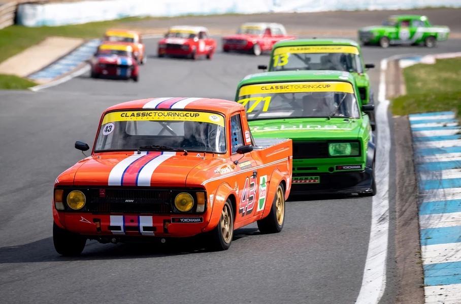 Новый сезон российских ретрогонок Classic Touring стартует в мае