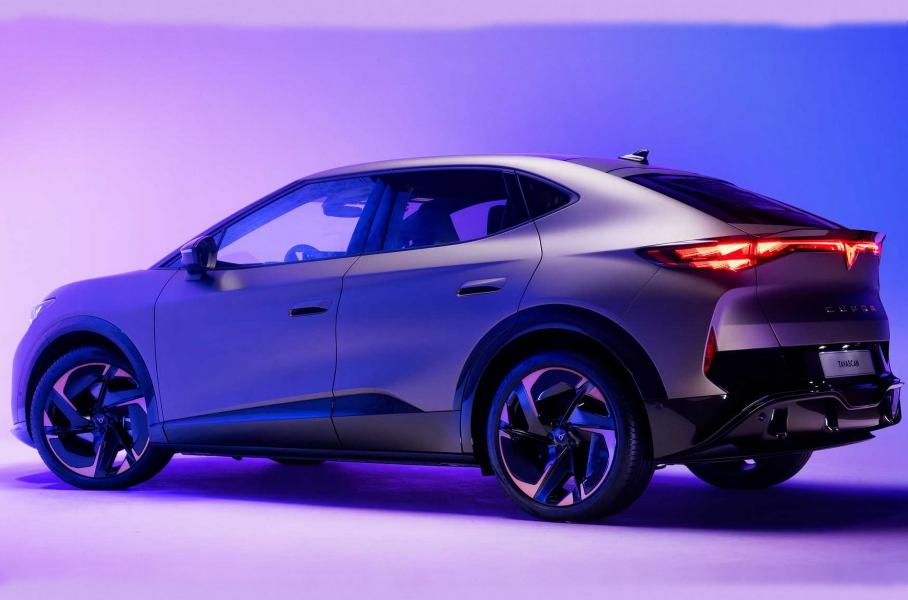 Представлен серийный кроссовер Cupra Tavascan