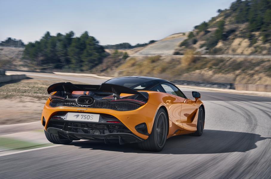 McLaren представил 750-сильного преемника суперкара 720S