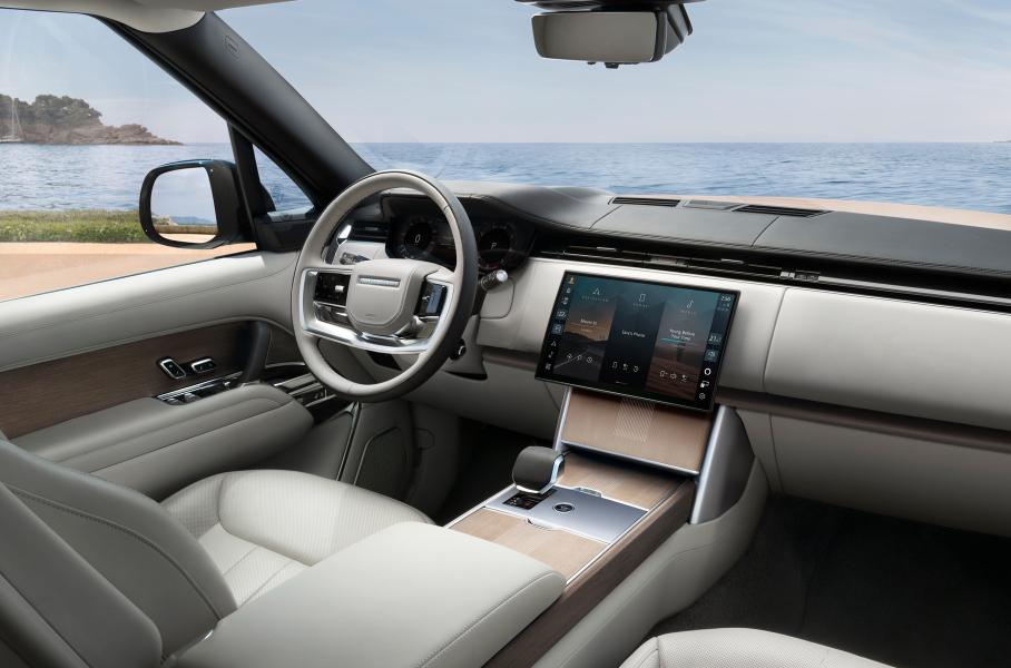 Новый Range Rover стал мощнее