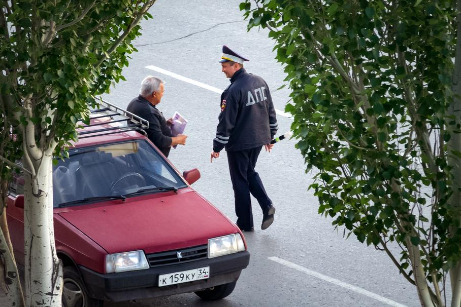 Перечислены самые популярные нарушения ПДД в России
