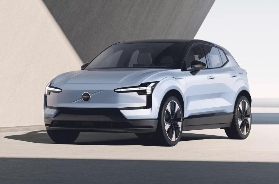 Новый внедорожник и два кроссовера Lexus, ещё один электрический Volvo и гиперкар Porsche: главное за неделю