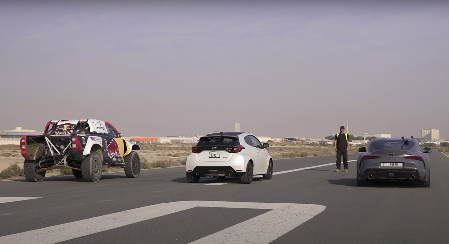 Видео: дакаровский суперпикап Toyota Hilux против хэтчбека GR Yaris и купе GR Supra