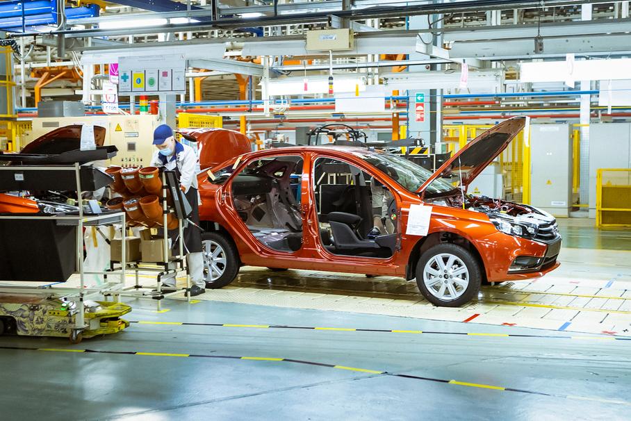 АвтоВАЗ возобновил производство после трехнедельного перерыва