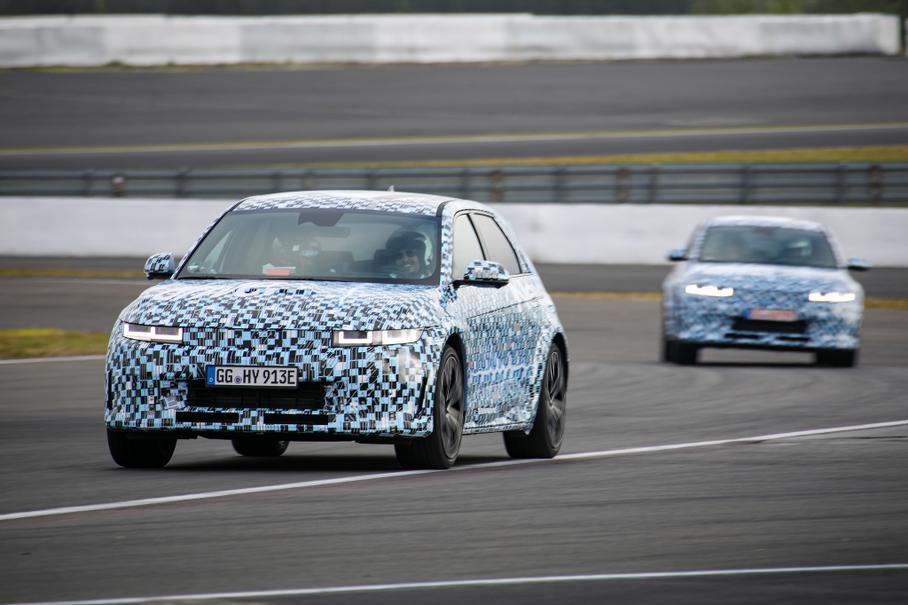 Hyundai вывел «заряженный» хэтчбек Ioniq 5 N на Нюрбургринг