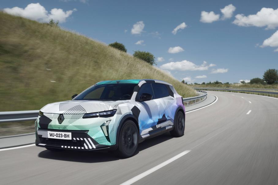 Renault показала новый Scenic. Теперь это электрический кроссовер