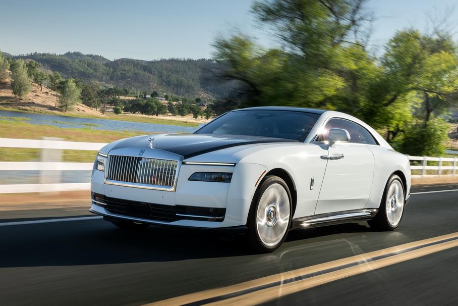 Rolls-Royce пригрозил клиентам, которые перепродадут купе Spectre