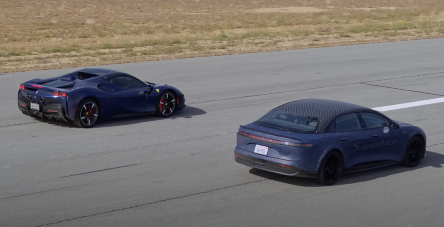Видео: электроседан Lucid сравнили в гонке с супергибридом Ferrari