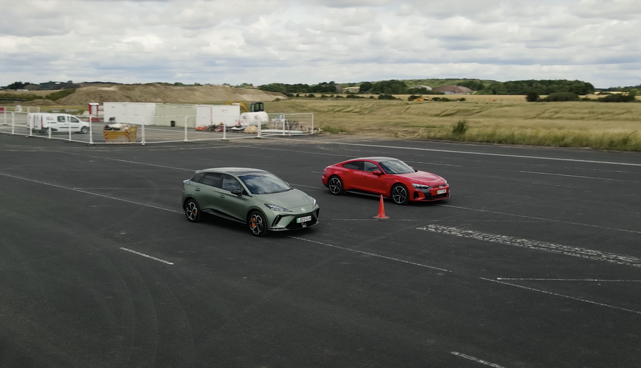 Видео: гонка электрохэтчбека MG4 EV XPower против Audi e-tron GT