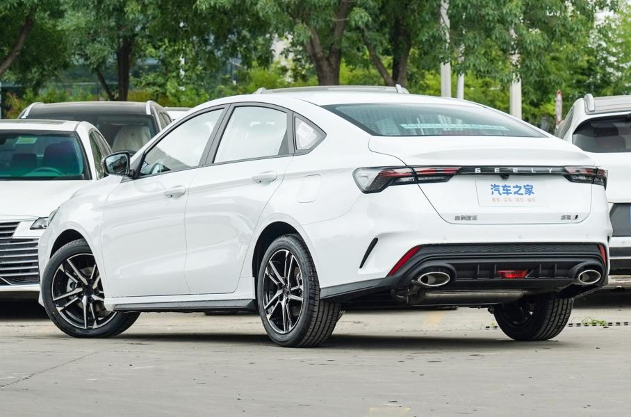 Обновлен бюджетный спортседан Geely на платформе Coolray