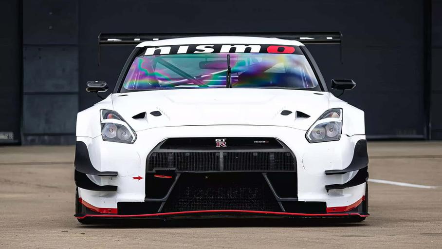 Nissan GT-R из фильма по игре Gran Turismo выставили на продажу